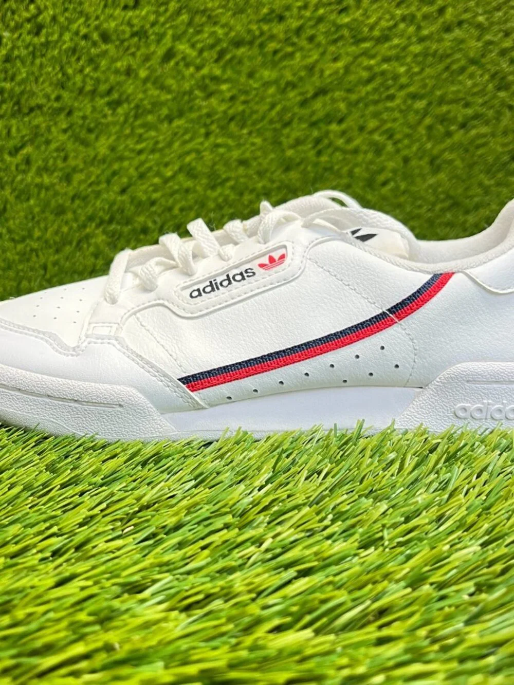Adidas Continental 80 Boys Size 4.5Y White Red Athletic Leather Shoes Sneakers